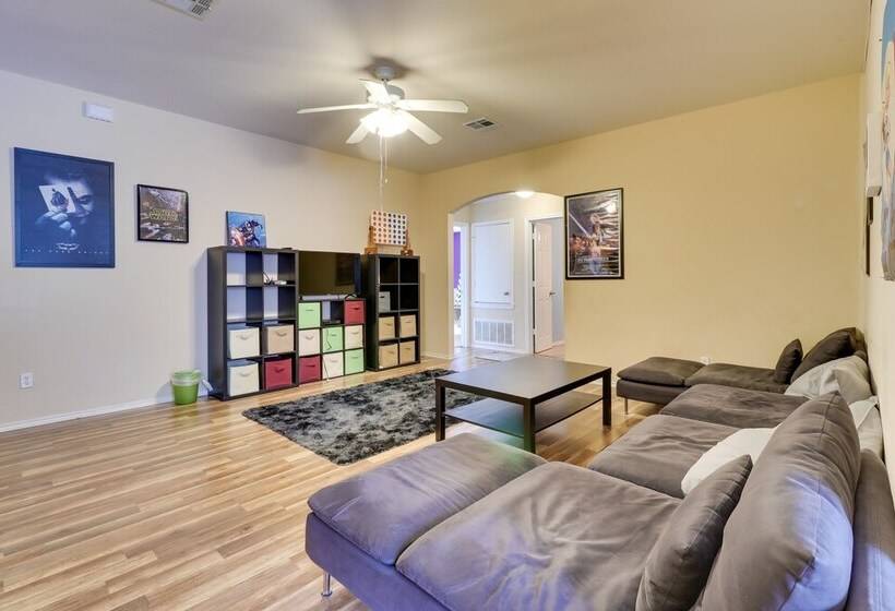 Pet Friendly Austin Area Home W/ Outdoor Oasis