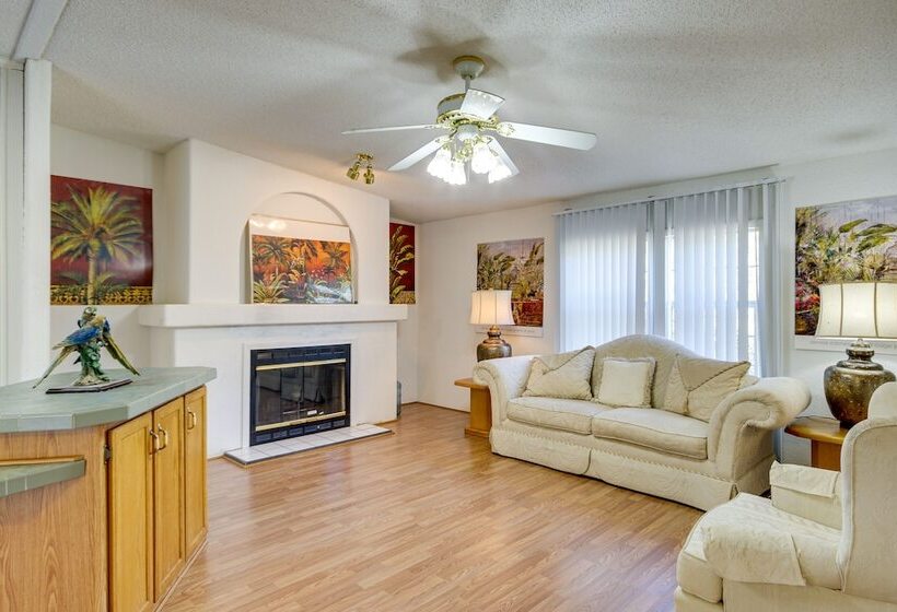 Spacious South Carolina Abode W/ Hot Tub & Grill!