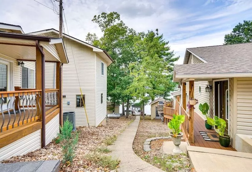 Lakefront Home W/ Private Dock In Sunrise Beach!