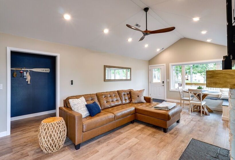 Lakefront Home W/ Private Dock In Sunrise Beach!