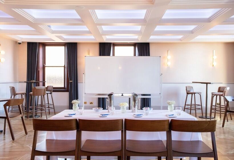 Tattersalls Boutique Hotel Armidale