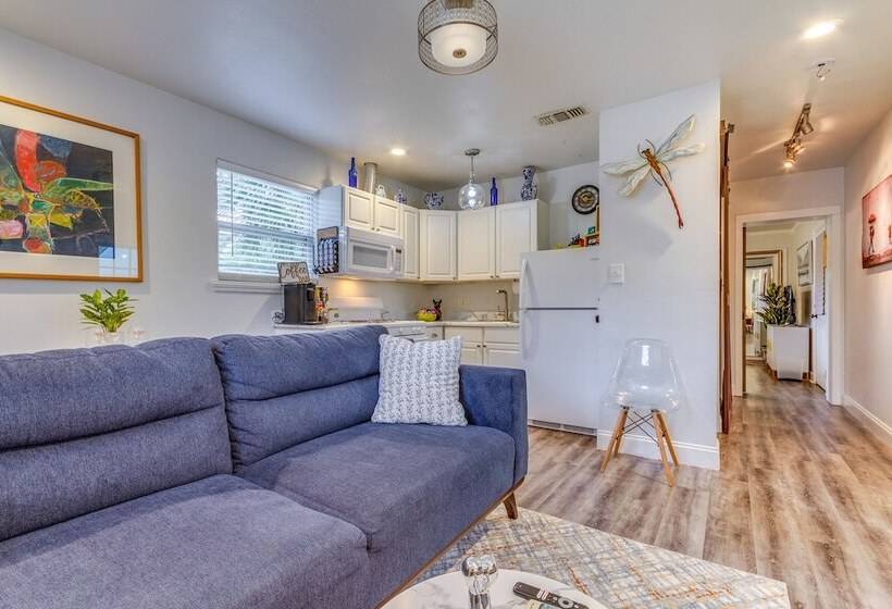 The Dragonfly House Walk To Downtown Pensacola