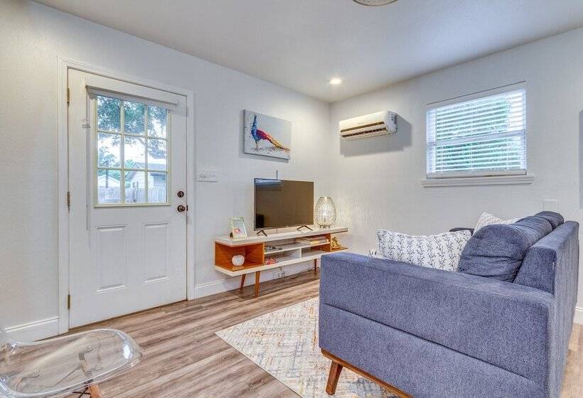 The Dragonfly House Walk To Downtown Pensacola