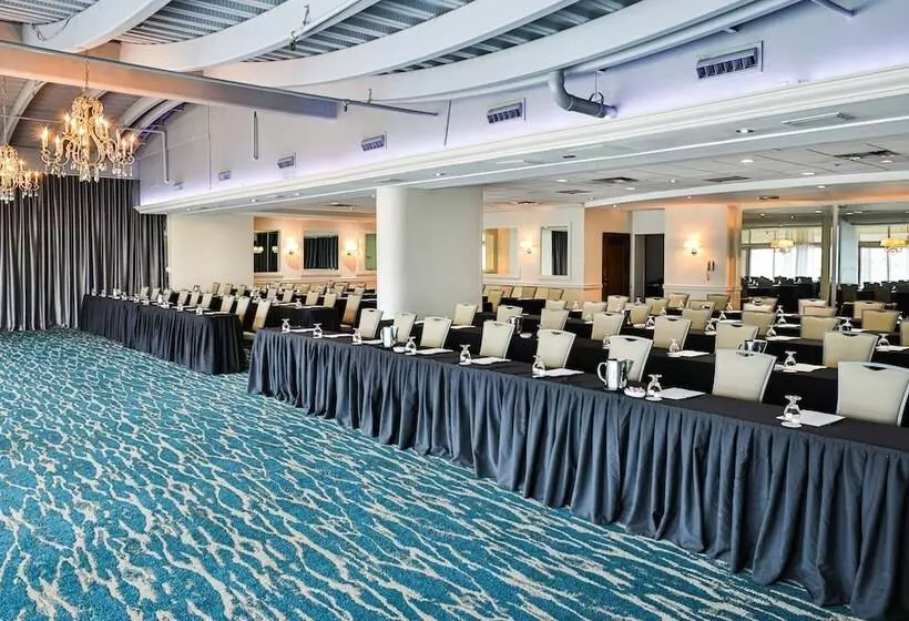 The Grand Hotel Biscayne Bay