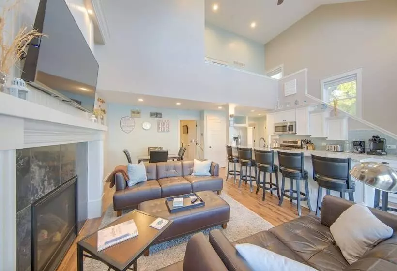 Tipton Home W/ Private Lakefront & Fire Pits!