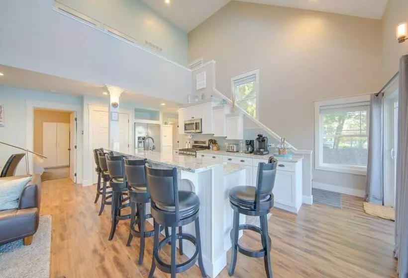 Tipton Home W/ Private Lakefront & Fire Pits!