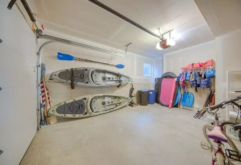 Tipton Home W/ Private Lakefront & Fire Pits!