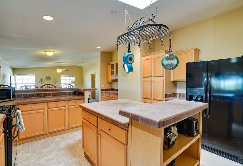 Tucson Home: 11 Mi To Saguaro National Park!