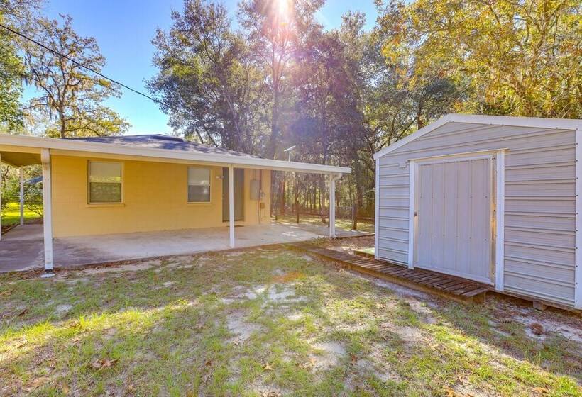 Williston Home W/ Yard: 6 Mi To Devils Den Spring