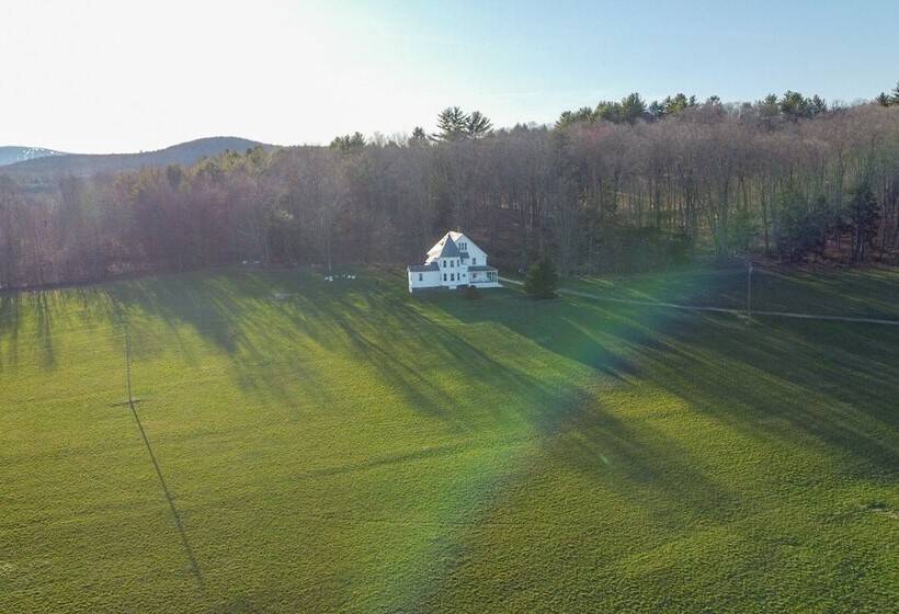 17 Acre Vermont Escape W/ Panoramic Mountain Views