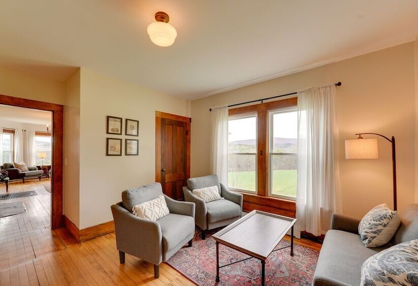 17 Acre Vermont Escape W/ Panoramic Mountain Views