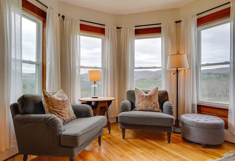 17 Acre Vermont Escape W/ Panoramic Mountain Views