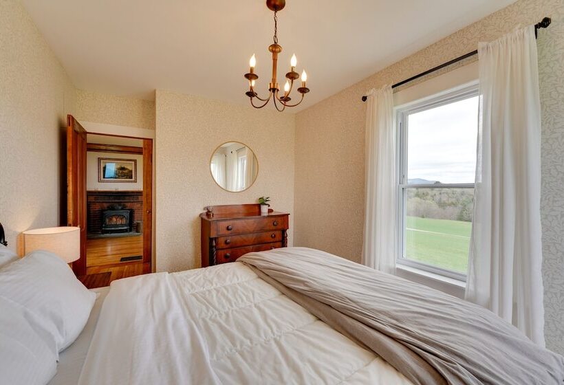 17 Acre Vermont Escape W/ Panoramic Mountain Views