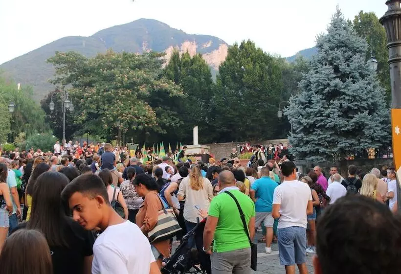 Aamiaismajoitus (B&B) Sant Egidio Del Monte Albino