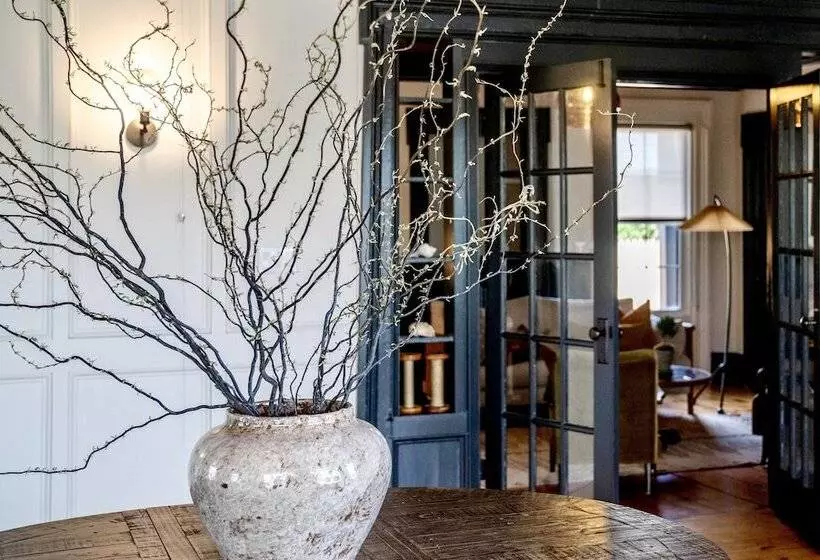 Aamiaismajoitus (B&B) Vine & Sand