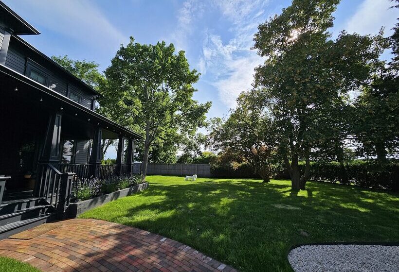 مبيت وإفطار Vine & Sand