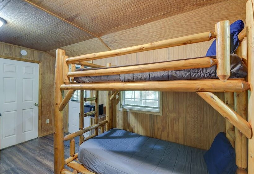 Briceville Cabin W/ River Access & Mountain Views!