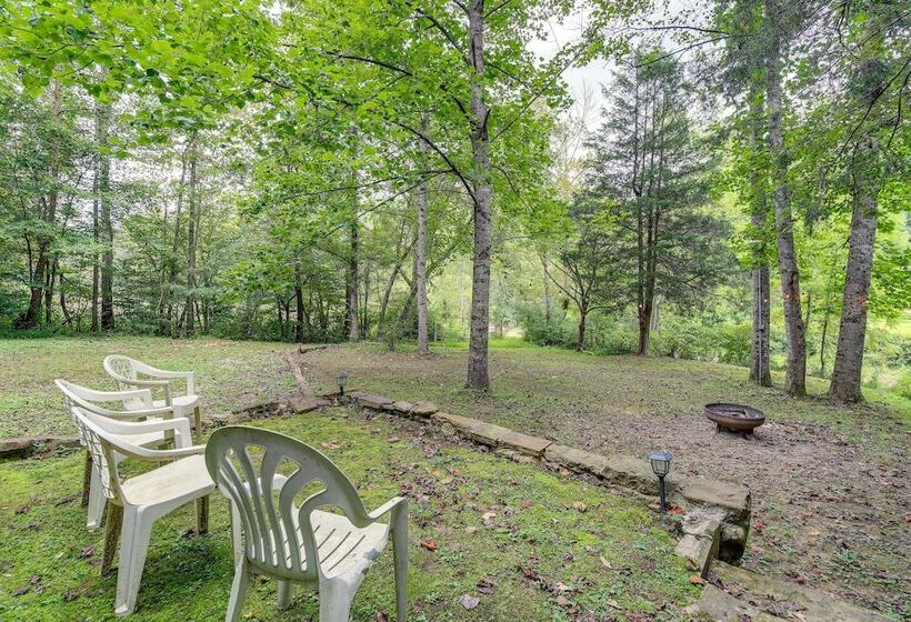 Briceville Cabin W/ River Access & Mountain Views!