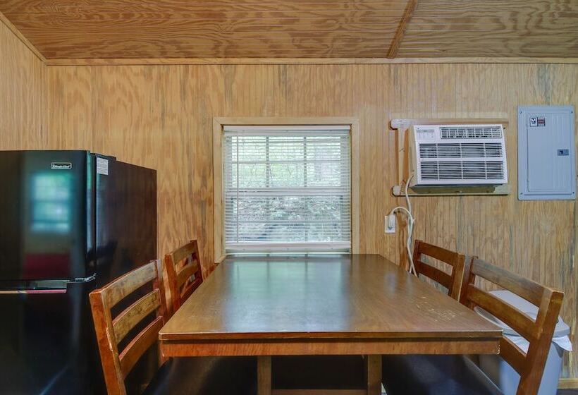 Briceville Cabin W/ River Access & Mountain Views!