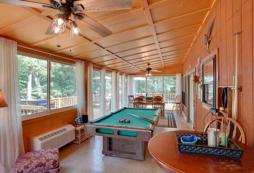 Cadiz Vacation Home W/ Deck: Walk To Lake Barkley