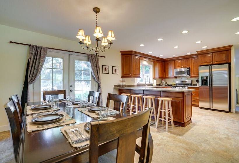 Charming Anchorage Home W/ Private Hot Tub!