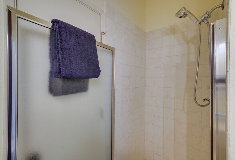 Charming Anchorage Home W/ Private Hot Tub!