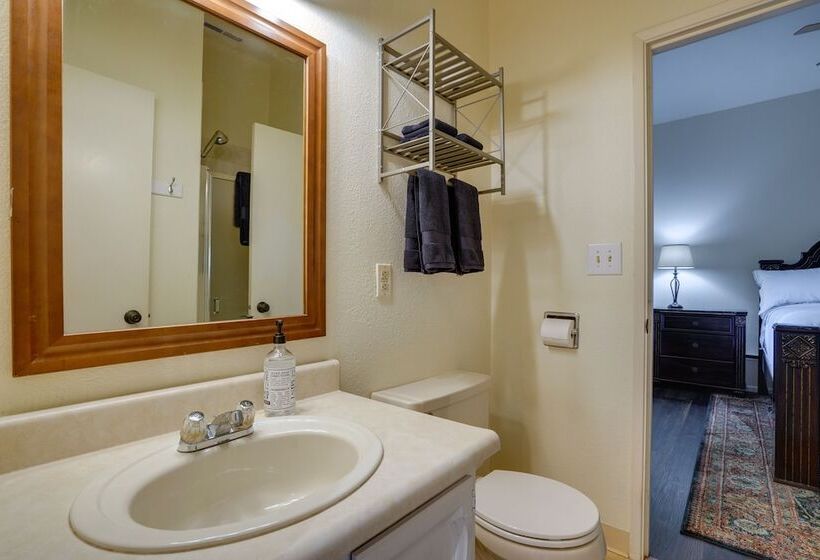 Charming Anchorage Home W/ Private Hot Tub!