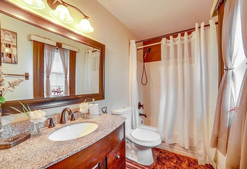 Charming Pittsburgh Home 2 Mi To Downtown!