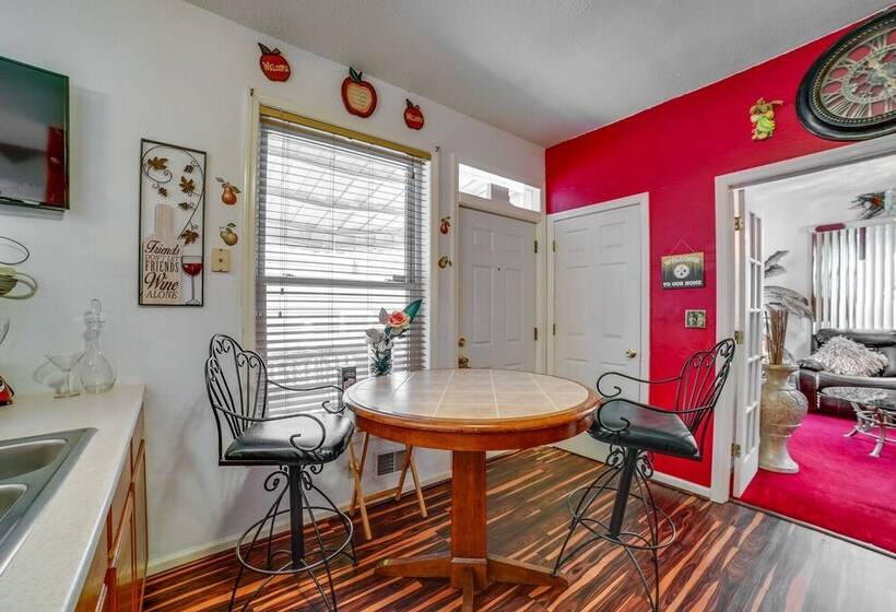 Charming Pittsburgh Home 2 Mi To Downtown!