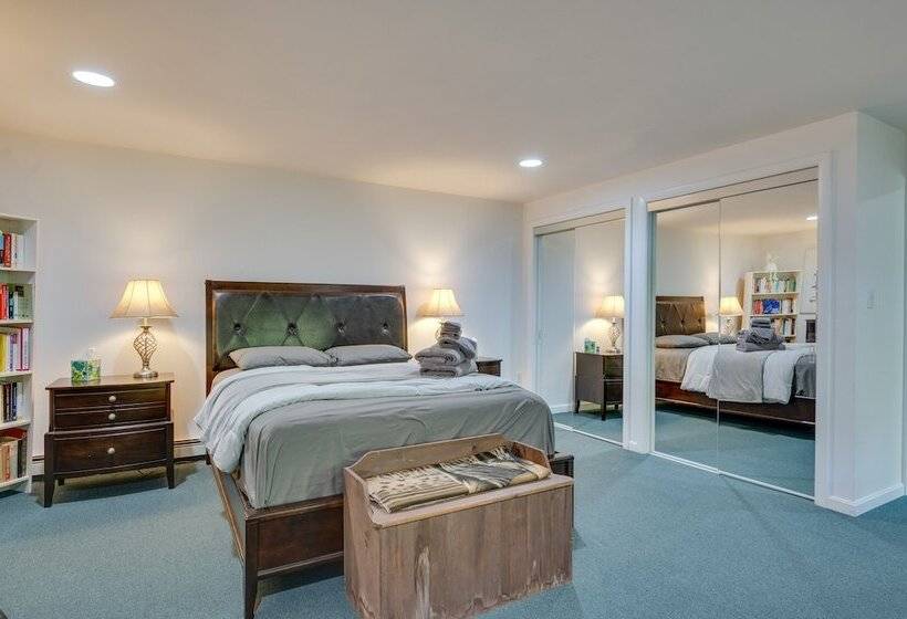 Charming Thornton Escape W/ Sauna + Gazebo!