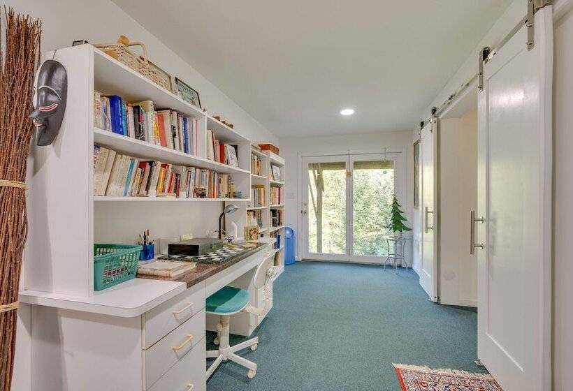 Charming Thornton Escape W/ Sauna + Gazebo!