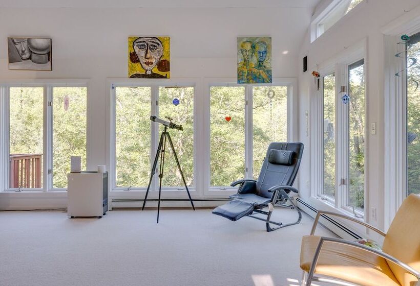 Charming Thornton Escape W/ Sauna + Gazebo!