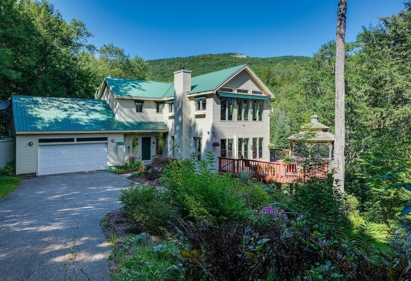 Charming Thornton Escape W/ Sauna + Gazebo!