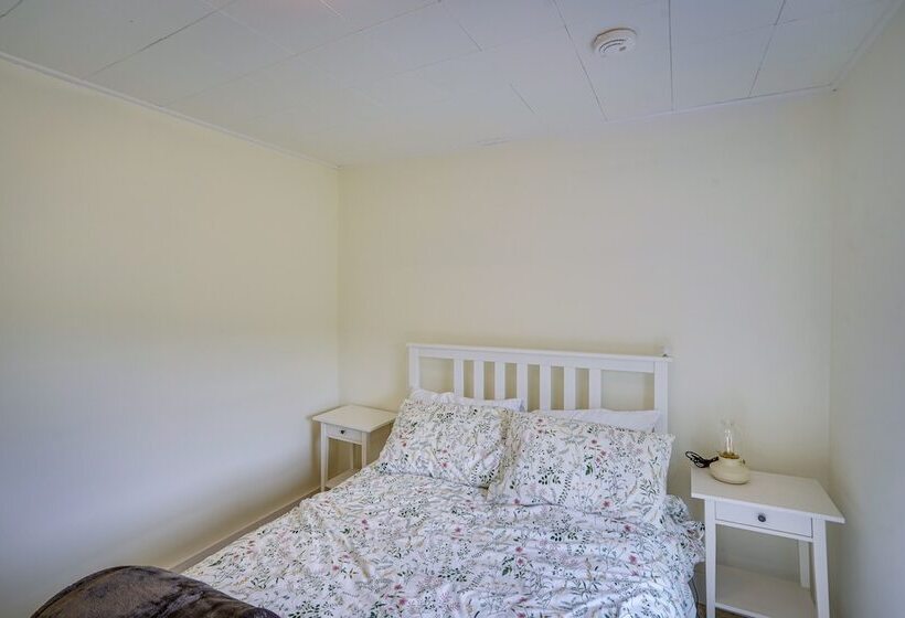 Cozy Catskills Retreat Near Mine Kill State Park!