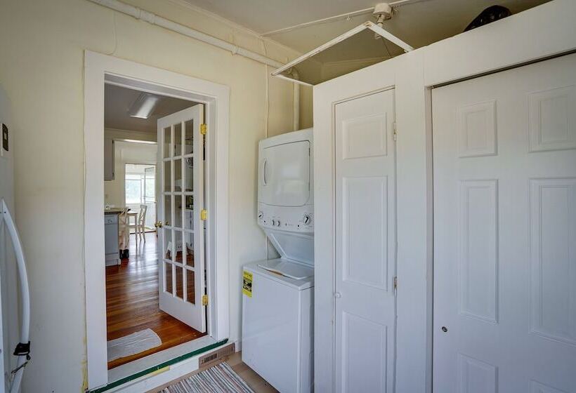 Cozy Catskills Retreat Near Mine Kill State Park!