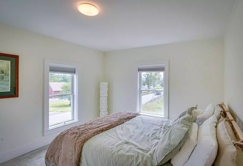 Cozy Catskills Retreat Near Mine Kill State Park!