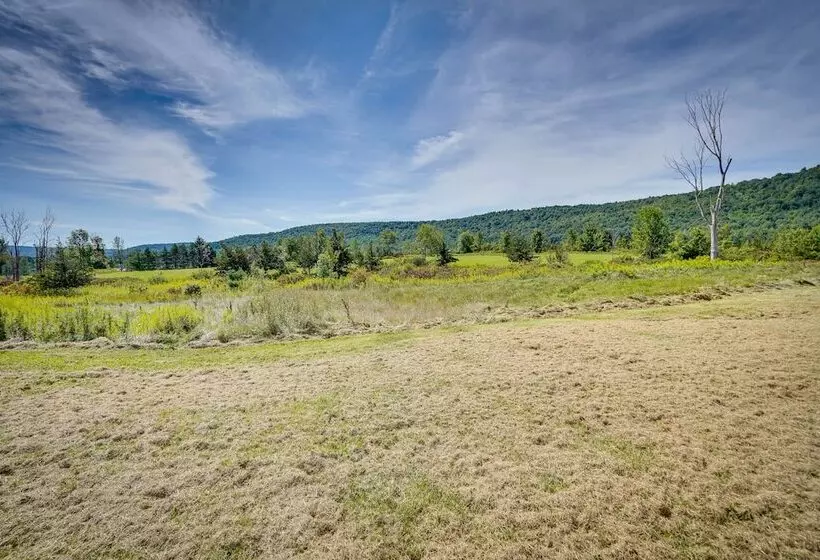 Cozy Catskills Retreat Near Mine Kill State Park!