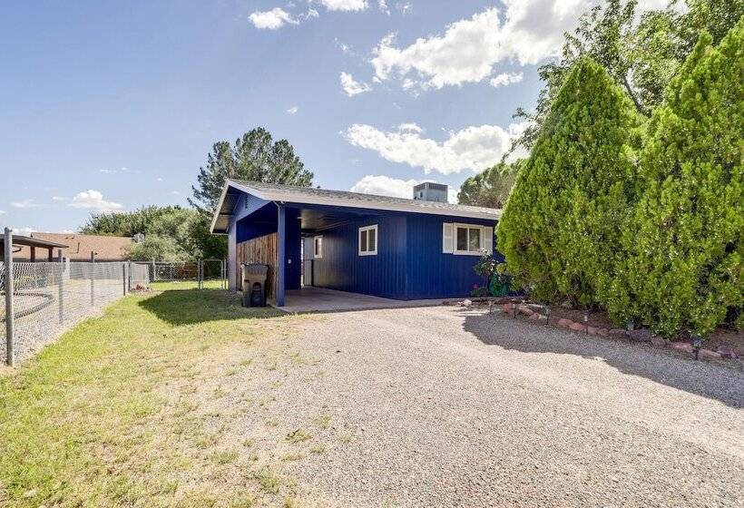 Cozy Cottonwood Home W/ Covered Patio & Gas Grill!