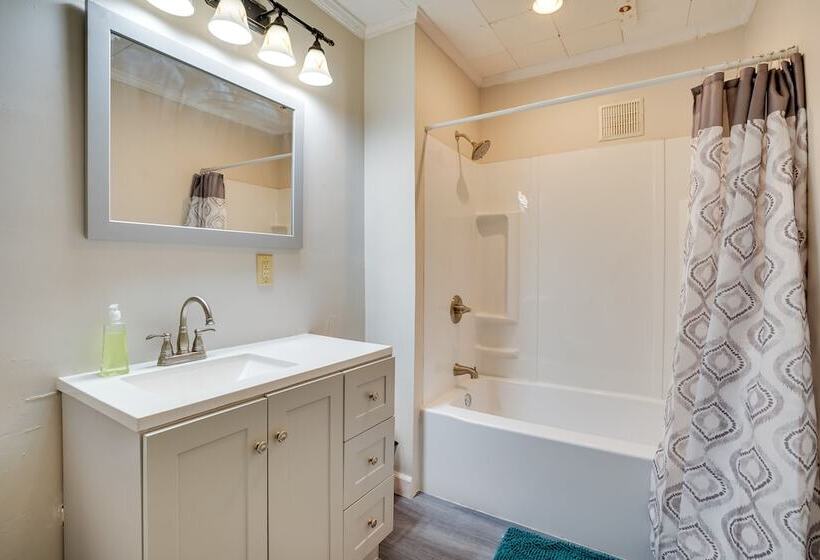 Cozy Westcott Home ~ 1/2 Mi To Syracuse Campus!