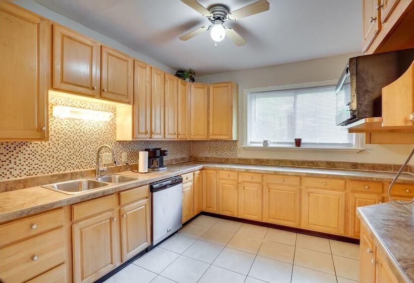 Cozy Westcott Home ~ 1/2 Mi To Syracuse Campus!