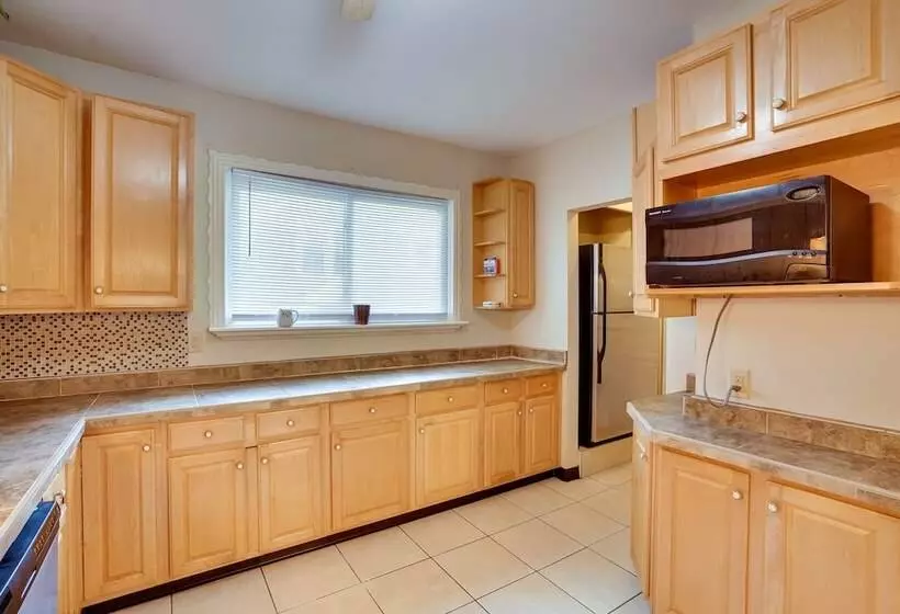 Cozy Westcott Home ~ 1/2 Mi To Syracuse Campus!