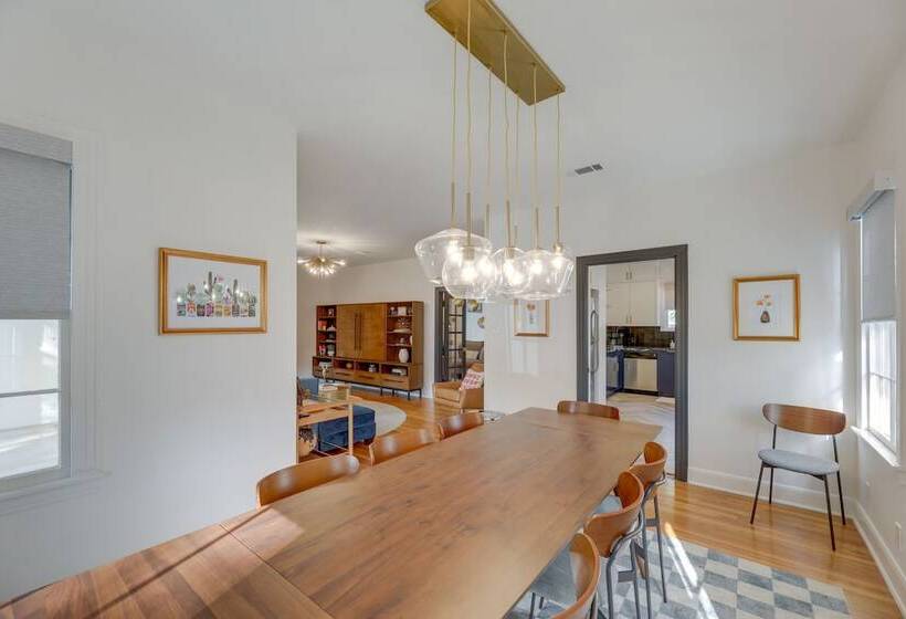 Family Friendly Austin House W/ Screened Porch!