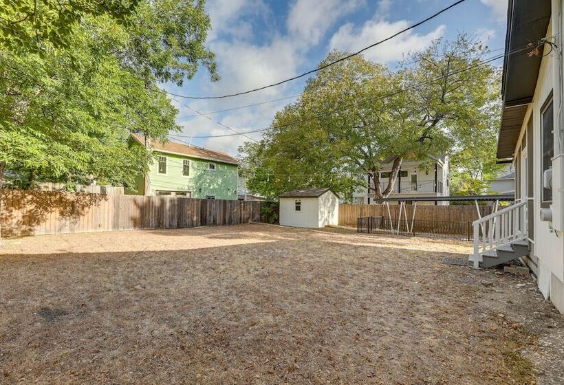 Family Friendly Austin House W/ Screened Porch!