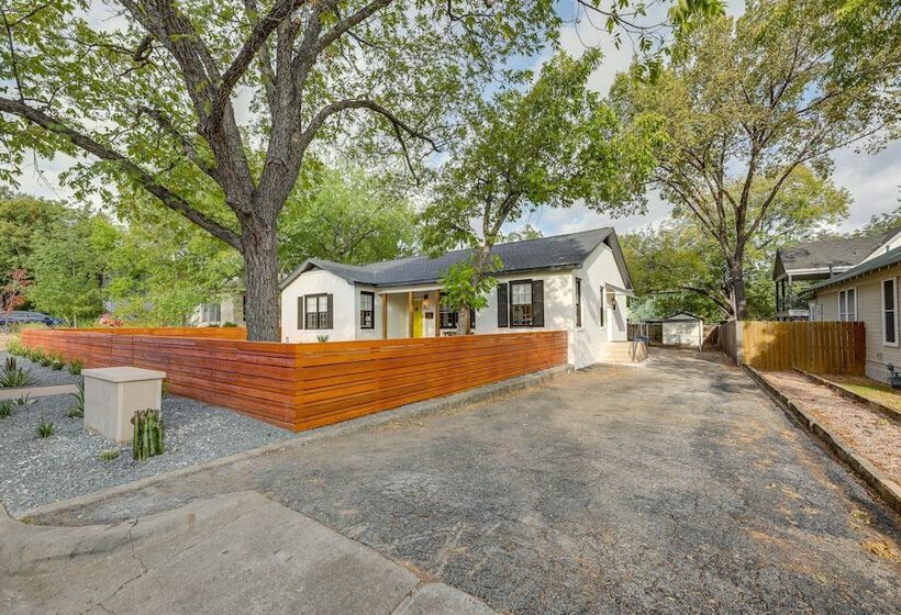 Family Friendly Austin House W/ Screened Porch!