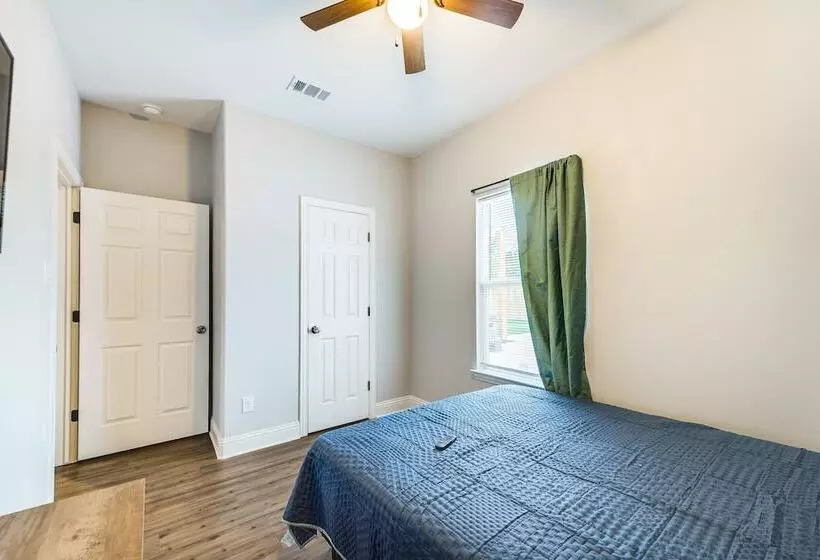 Texas Family Home W/ Hot Tub: 1 Mi To Lake Whitney