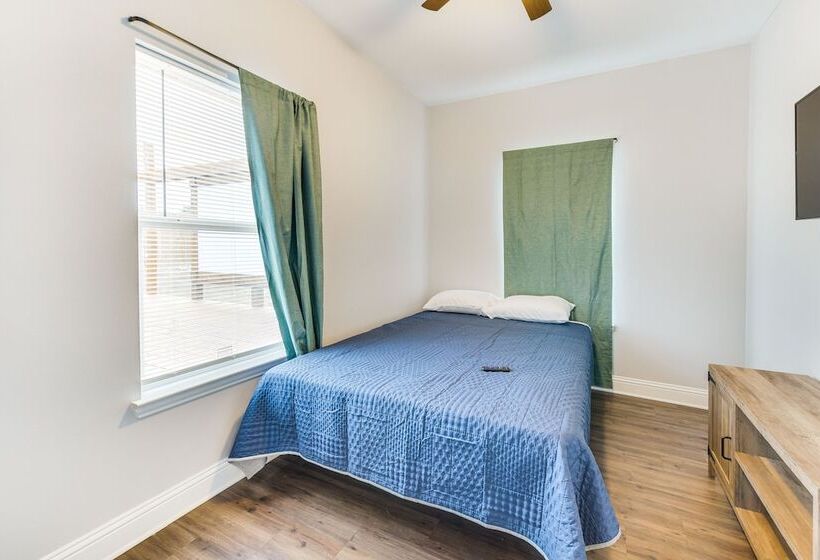 Texas Family Home W/ Hot Tub: 1 Mi To Lake Whitney