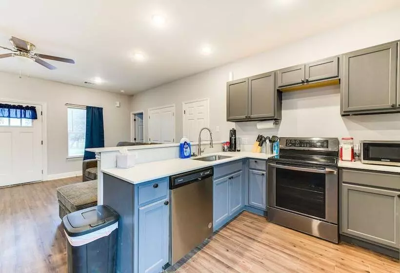 Texas Family Home W/ Hot Tub: 1 Mi To Lake Whitney