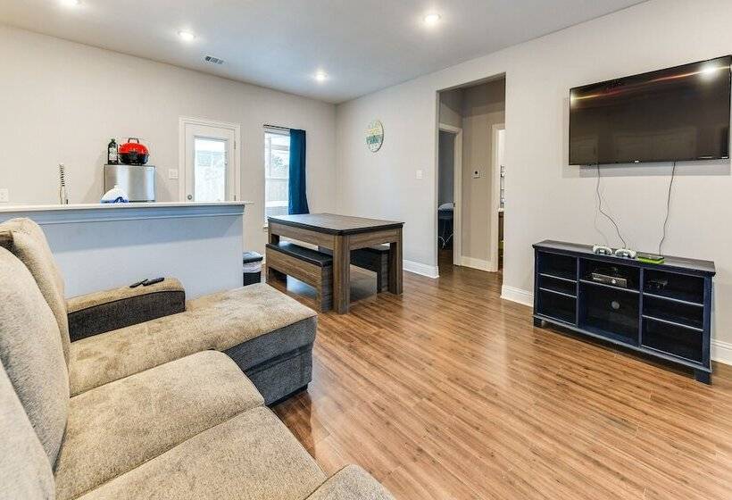 Texas Family Home W/ Hot Tub: 1 Mi To Lake Whitney