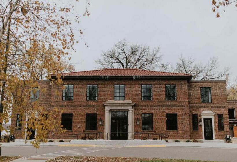 Hatchery Riverside Hotel & Event Venue