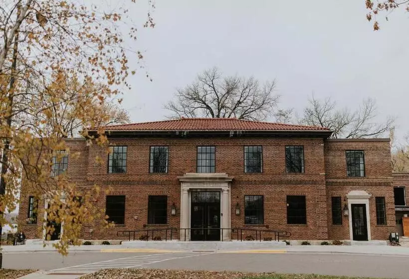 Hatchery Riverside Hotel & Event Venue